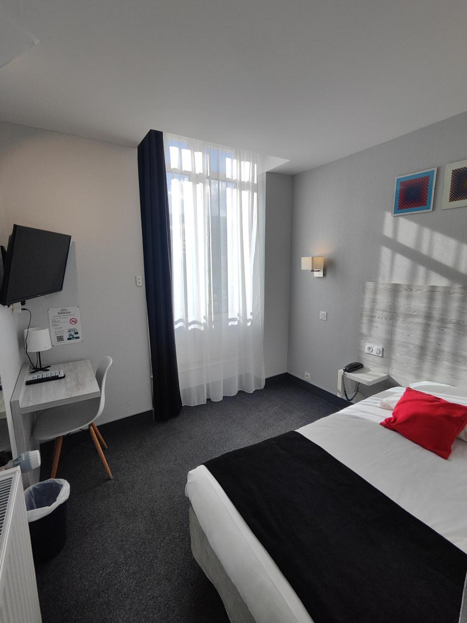 บริต โฮเทล สวิส เอ บอร์โด - ซองทร์ การ์ Hotel เกรอน็อบล์ ภายนอก รูปภาพ